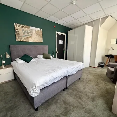 Royal Hotel 3*