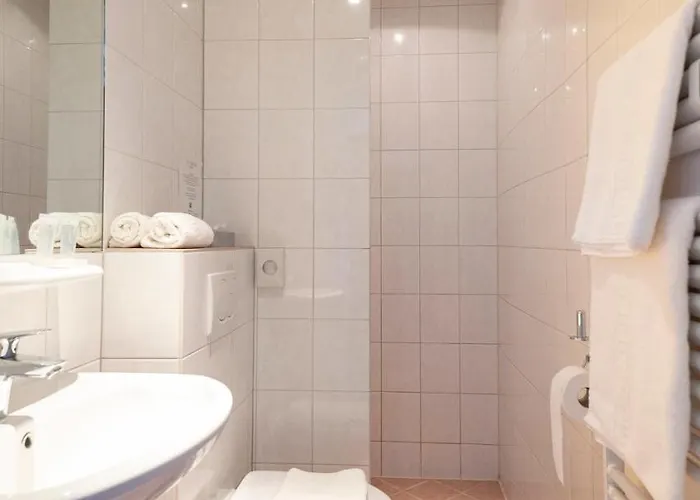 Royal نوردفيك